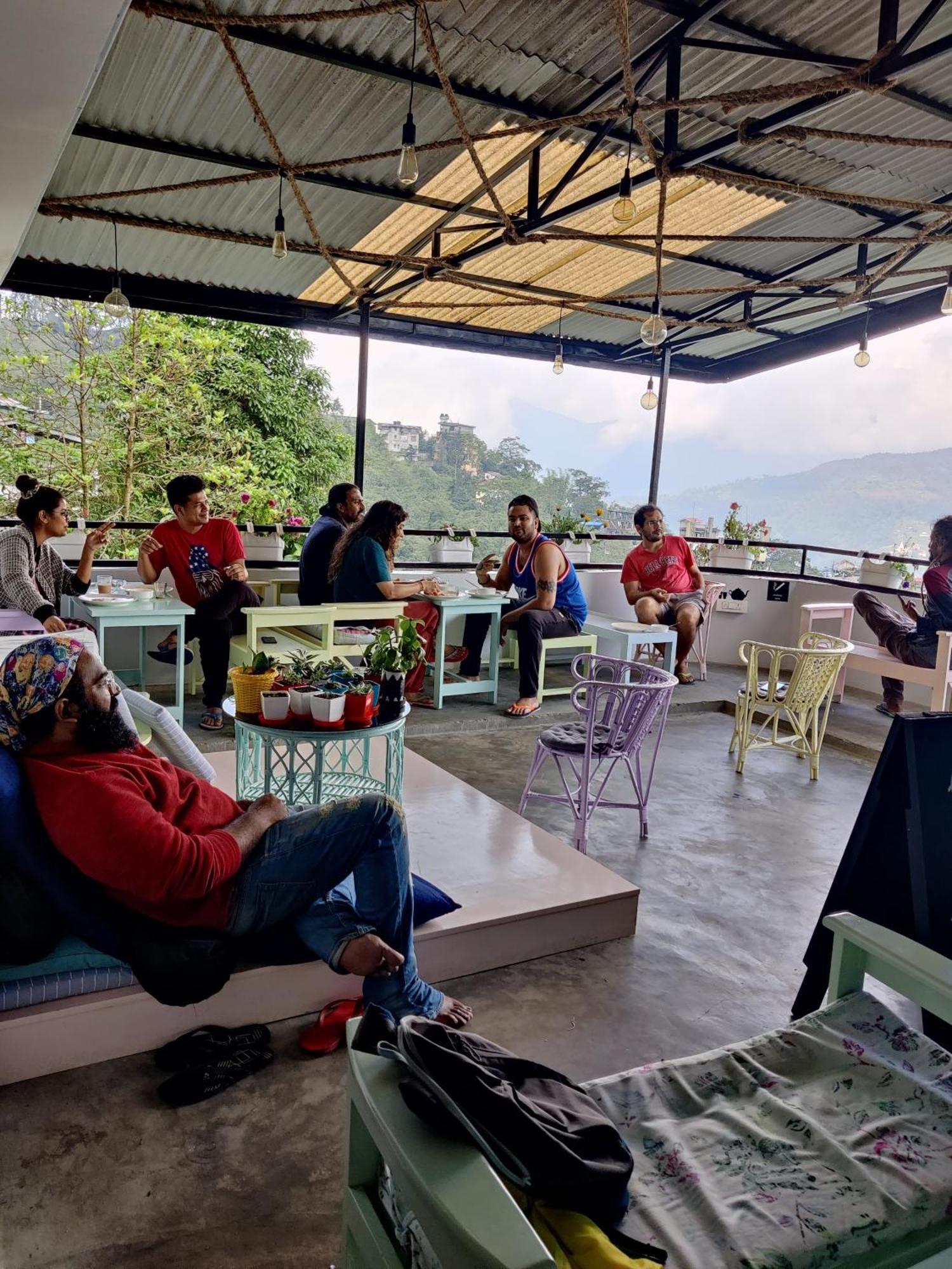 Tag Along 2 0 Hostel Gangtok Zewnętrze zdjęcie